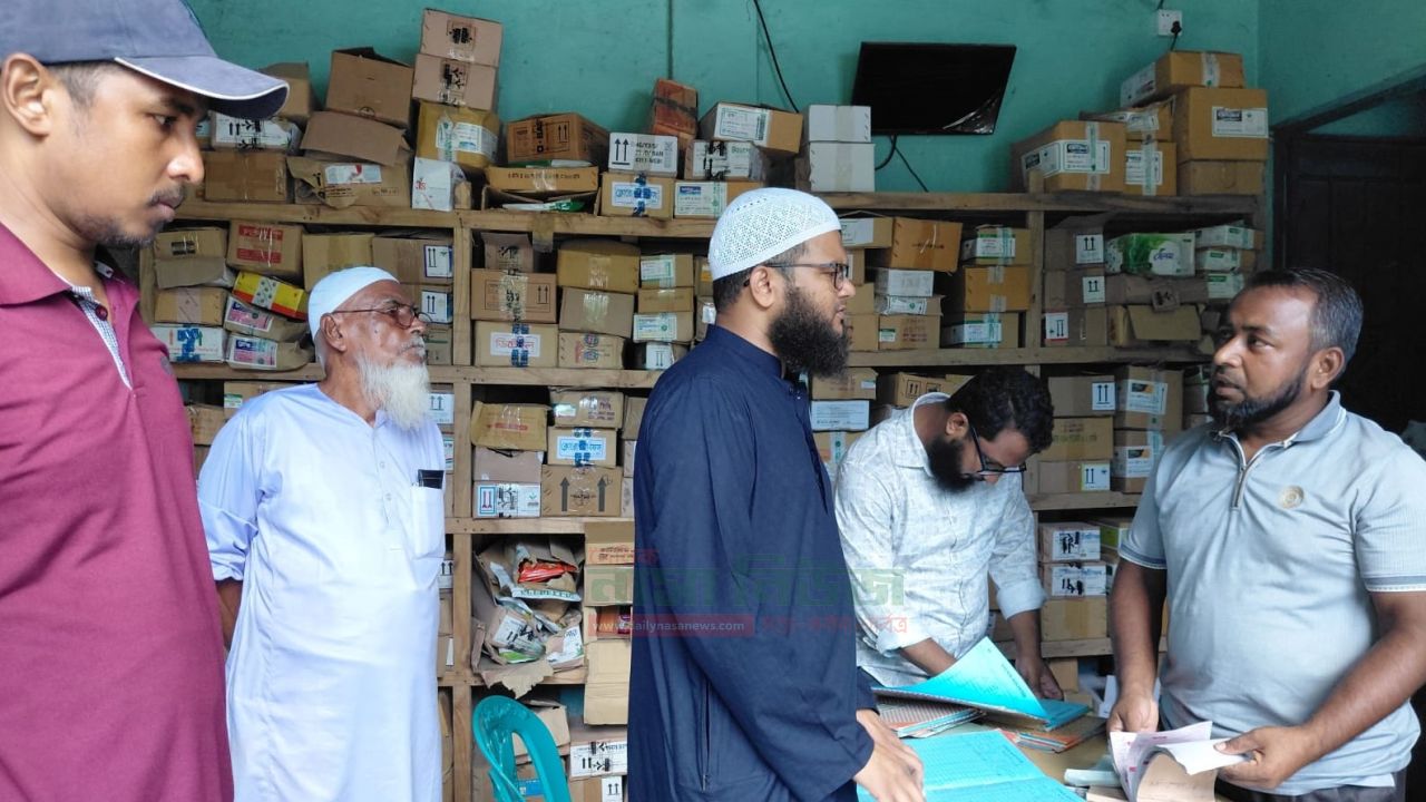 লালমনিরহাট সদর কৃষি কর্মকর্তার বিশেষ নজরদারি সার সংকট নিরসনের,জব্দ ১৯৩ বস্তা সার