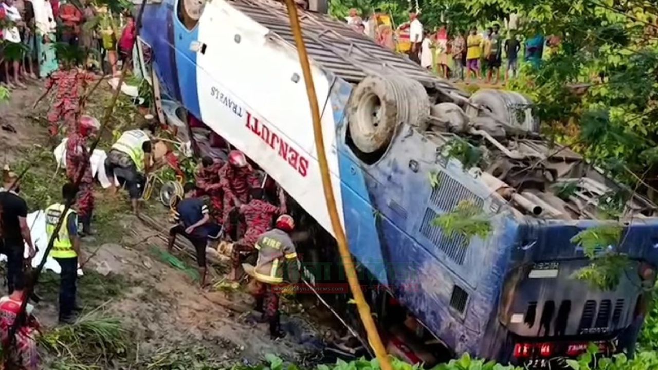 শান্তিগঞ্জে সড়ক দুর্ঘটনায় মা ও মেয়ে নিহত